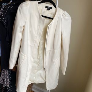 White spring cotton coat